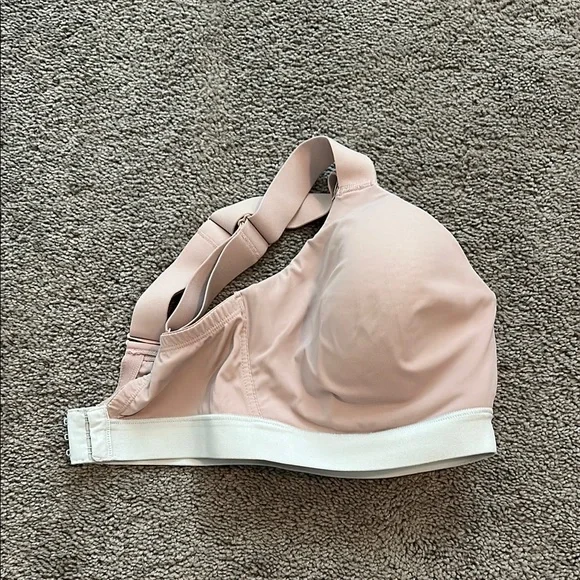 Natori Blush and White Bra - Picture 6 of 7